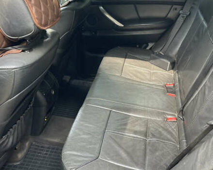 Серый БМВ Х5, объемом двигателя 3 л и пробегом 420 тыс. км за 8300 $, фото 6 на Automoto.ua