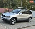 Серый БМВ Х5, объемом двигателя 3 л и пробегом 385 тыс. км за 7800 $, фото 1 на Automoto.ua