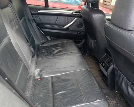Серый БМВ Х5, объемом двигателя 3 л и пробегом 370 тыс. км за 5300 $, фото 2 на Automoto.ua