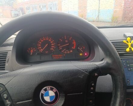 Серый БМВ Х5, объемом двигателя 3 л и пробегом 300 тыс. км за 4700 $, фото 5 на Automoto.ua