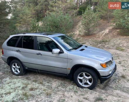 Серый БМВ Х5, объемом двигателя 3 л и пробегом 380 тыс. км за 5000 $, фото 3 на Automoto.ua