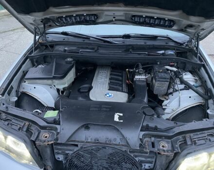 Серый БМВ Х5, объемом двигателя 3 л и пробегом 330 тыс. км за 4799 $, фото 22 на Automoto.ua