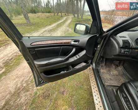 Серый БМВ Х5, объемом двигателя 2.93 л и пробегом 450 тыс. км за 10000 $, фото 24 на Automoto.ua