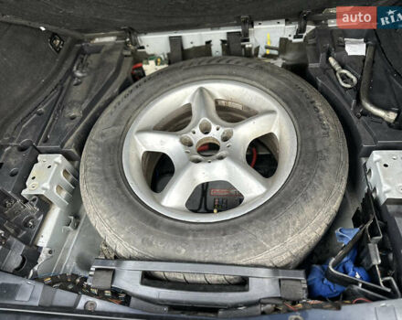 Серый БМВ Х5, объемом двигателя 2.93 л и пробегом 435 тыс. км за 8000 $, фото 17 на Automoto.ua