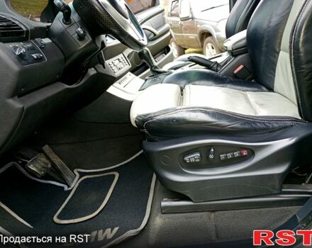 Серый БМВ Х5, объемом двигателя 3 л и пробегом 300 тыс. км за 8000 $, фото 10 на Automoto.ua