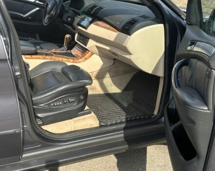 Сірий БМВ Х5, об'ємом двигуна 3 л та пробігом 278 тис. км за 6900 $, фото 3 на Automoto.ua