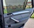 Серый БМВ Х5, объемом двигателя 3 л и пробегом 271 тыс. км за 8500 $, фото 3 на Automoto.ua