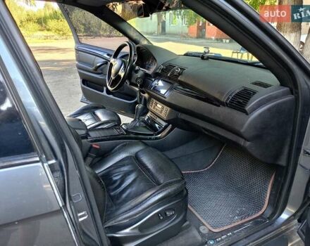 Сірий БМВ Х5, об'ємом двигуна 3 л та пробігом 400 тис. км за 11000 $, фото 1 на Automoto.ua