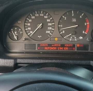 Сірий БМВ Х5, об'ємом двигуна 3 л та пробігом 268 тис. км за 5100 $, фото 5 на Automoto.ua