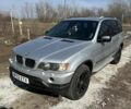 Серый БМВ Х5, объемом двигателя 3 л и пробегом 250 тыс. км за 4500 $, фото 1 на Automoto.ua