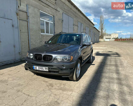 Серый БМВ Х5, объемом двигателя 3 л и пробегом 394 тыс. км за 8500 $, фото 1 на Automoto.ua
