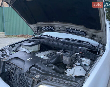 Серый БМВ Х5, объемом двигателя 3 л и пробегом 330 тыс. км за 4799 $, фото 27 на Automoto.ua