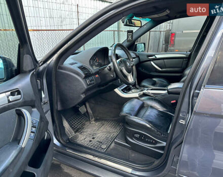 Серый БМВ Х5, объемом двигателя 3 л и пробегом 394 тыс. км за 8500 $, фото 14 на Automoto.ua
