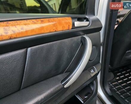 Серый БМВ Х5, объемом двигателя 3 л и пробегом 295 тыс. км за 7999 $, фото 103 на Automoto.ua