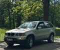 Серый БМВ Х5, объемом двигателя 3 л и пробегом 350 тыс. км за 4500 $, фото 1 на Automoto.ua
