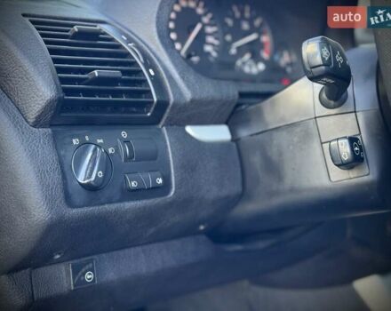 Серый БМВ Х5, объемом двигателя 4.6 л и пробегом 240 тыс. км за 6700 $, фото 25 на Automoto.ua