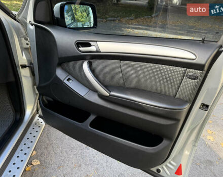 Сірий БМВ Х5, об'ємом двигуна 4.62 л та пробігом 248 тис. км за 11000 $, фото 13 на Automoto.ua