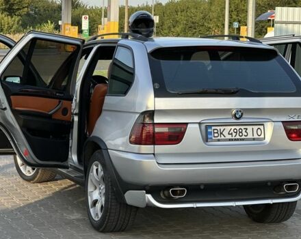 Серый БМВ Х5, объемом двигателя 3 л и пробегом 540 тыс. км за 9500 $, фото 3 на Automoto.ua