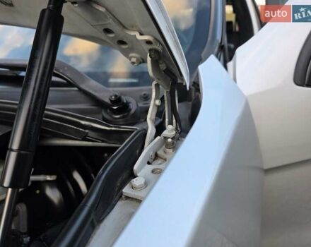 Серый БМВ Х5, объемом двигателя 3 л и пробегом 295 тыс. км за 7999 $, фото 132 на Automoto.ua