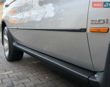 Серый БМВ Х5, объемом двигателя 3 л и пробегом 295 тыс. км за 7999 $, фото 50 на Automoto.ua