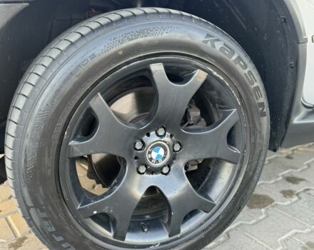Серый БМВ Х5, объемом двигателя 3 л и пробегом 300 тыс. км за 10999 $, фото 13 на Automoto.ua