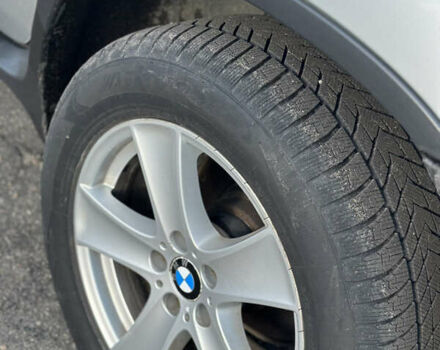 Серый БМВ Х5, объемом двигателя 2.93 л и пробегом 280 тыс. км за 10500 $, фото 13 на Automoto.ua