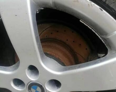 Серый БМВ Х5, объемом двигателя 3 л и пробегом 400 тыс. км за 4700 $, фото 5 на Automoto.ua