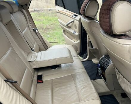 Серый БМВ Х5, объемом двигателя 3 л и пробегом 270 тыс. км за 7300 $, фото 9 на Automoto.ua
