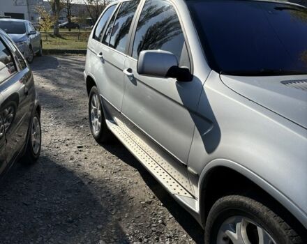 Серый БМВ Х5, объемом двигателя 3 л и пробегом 310 тыс. км за 8000 $, фото 2 на Automoto.ua