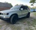 Серый БМВ Х5, объемом двигателя 3 л и пробегом 305 тыс. км за 3499 $, фото 5 на Automoto.ua