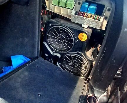 Серый БМВ Х5, объемом двигателя 4.6 л и пробегом 280 тыс. км за 9999 $, фото 9 на Automoto.ua