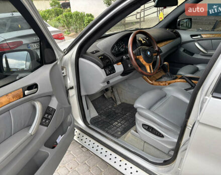 Серый БМВ Х5, объемом двигателя 3 л и пробегом 320 тыс. км за 7750 $, фото 7 на Automoto.ua