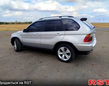 Серый БМВ Х5, объемом двигателя 3 л и пробегом 380 тыс. км за 10000 $, фото 5 на Automoto.ua