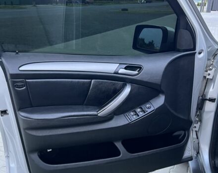 Серый БМВ Х5, объемом двигателя 3 л и пробегом 400 тыс. км за 10999 $, фото 13 на Automoto.ua