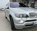 Серый БМВ Х5, объемом двигателя 3 л и пробегом 310 тыс. км за 8000 $, фото 1 на Automoto.ua