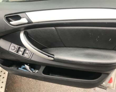 Серый БМВ Х5, объемом двигателя 3 л и пробегом 225 тыс. км за 3700 $, фото 3 на Automoto.ua