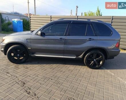 Серый БМВ Х5, объемом двигателя 3 л и пробегом 452 тыс. км за 11200 $, фото 1 на Automoto.ua