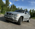 Серый БМВ Х5, объемом двигателя 3 л и пробегом 400 тыс. км за 8500 $, фото 1 на Automoto.ua