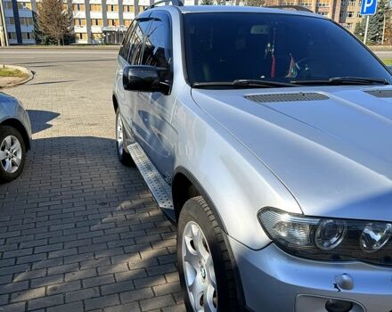 Серый БМВ Х5, объемом двигателя 3 л и пробегом 200 тыс. км за 8000 $, фото 2 на Automoto.ua