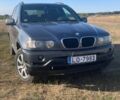 Серый БМВ Х5, объемом двигателя 3 л и пробегом 320 тыс. км за 4650 $, фото 1 на Automoto.ua