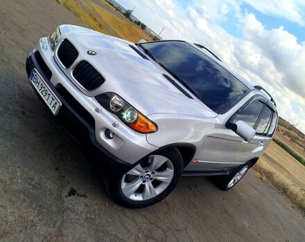 Серый БМВ Х5, объемом двигателя 3 л и пробегом 380 тыс. км за 10000 $, фото 1 на Automoto.ua