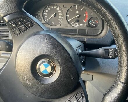 Серый БМВ Х5, объемом двигателя 3 л и пробегом 420 тыс. км за 9000 $, фото 2 на Automoto.ua