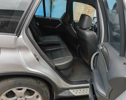 Серый БМВ Х5, объемом двигателя 3 л и пробегом 350 тыс. км за 3850 $, фото 6 на Automoto.ua