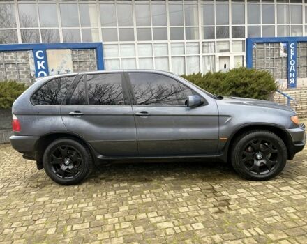 Серый БМВ Х5, объемом двигателя 3 л и пробегом 200 тыс. км за 3400 $, фото 2 на Automoto.ua