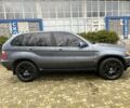Серый БМВ Х5, объемом двигателя 3 л и пробегом 200 тыс. км за 3400 $, фото 2 на Automoto.ua