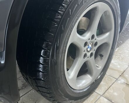 Серый БМВ Х5, объемом двигателя 3 л и пробегом 270 тыс. км за 10500 $, фото 5 на Automoto.ua