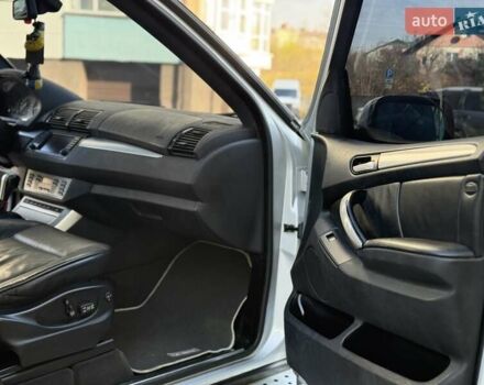 Серый БМВ Х5, объемом двигателя 4.6 л и пробегом 240 тыс. км за 6700 $, фото 32 на Automoto.ua