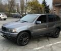 Серый БМВ Х5, объемом двигателя 3 л и пробегом 400 тыс. км за 4650 $, фото 2 на Automoto.ua