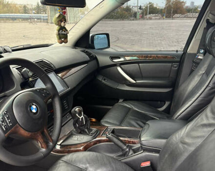 Серый БМВ Х5, объемом двигателя 3 л и пробегом 310 тыс. км за 8500 $, фото 11 на Automoto.ua