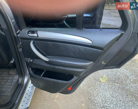 Серый БМВ Х5, объемом двигателя 2.98 л и пробегом 300 тыс. км за 8800 $, фото 14 на Automoto.ua